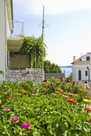  Apartments Soleil  Хвар